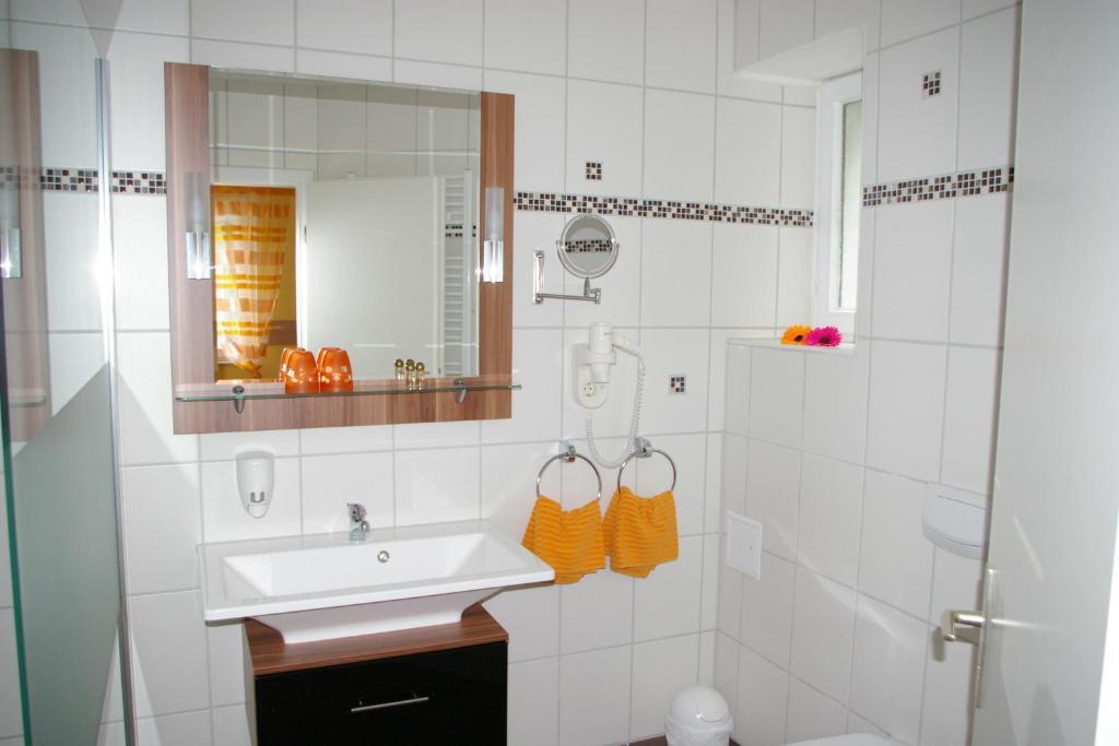 Hotel Heissinger Bad Berneck im Fichtelgebirge Værelse billede